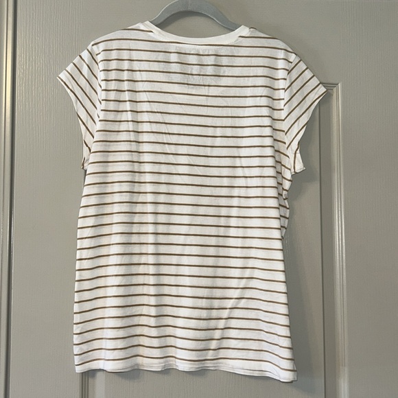 Universal Thread Tee - Picture 2 of 4